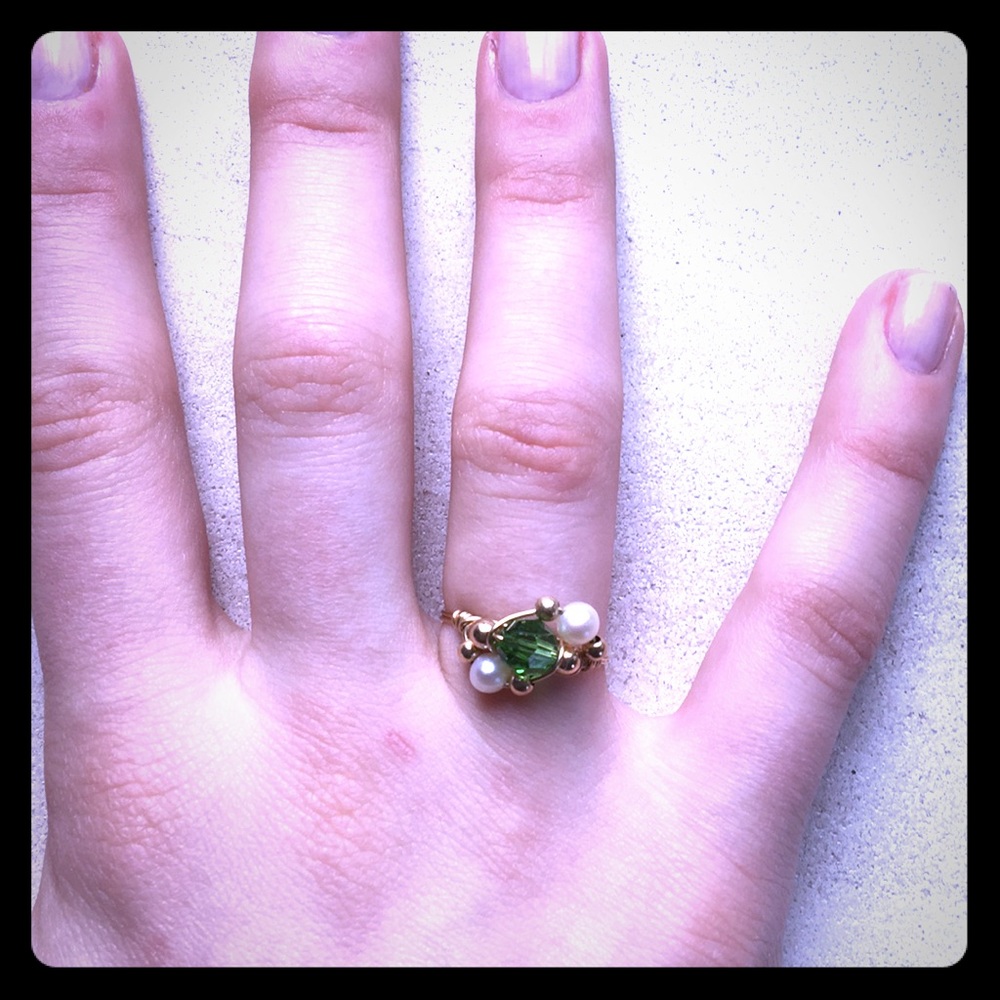 Pearl and green crystal ring